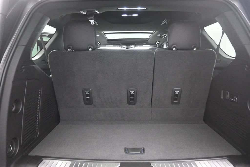 Used 2022 GMC Yukon Denali RWD image 23