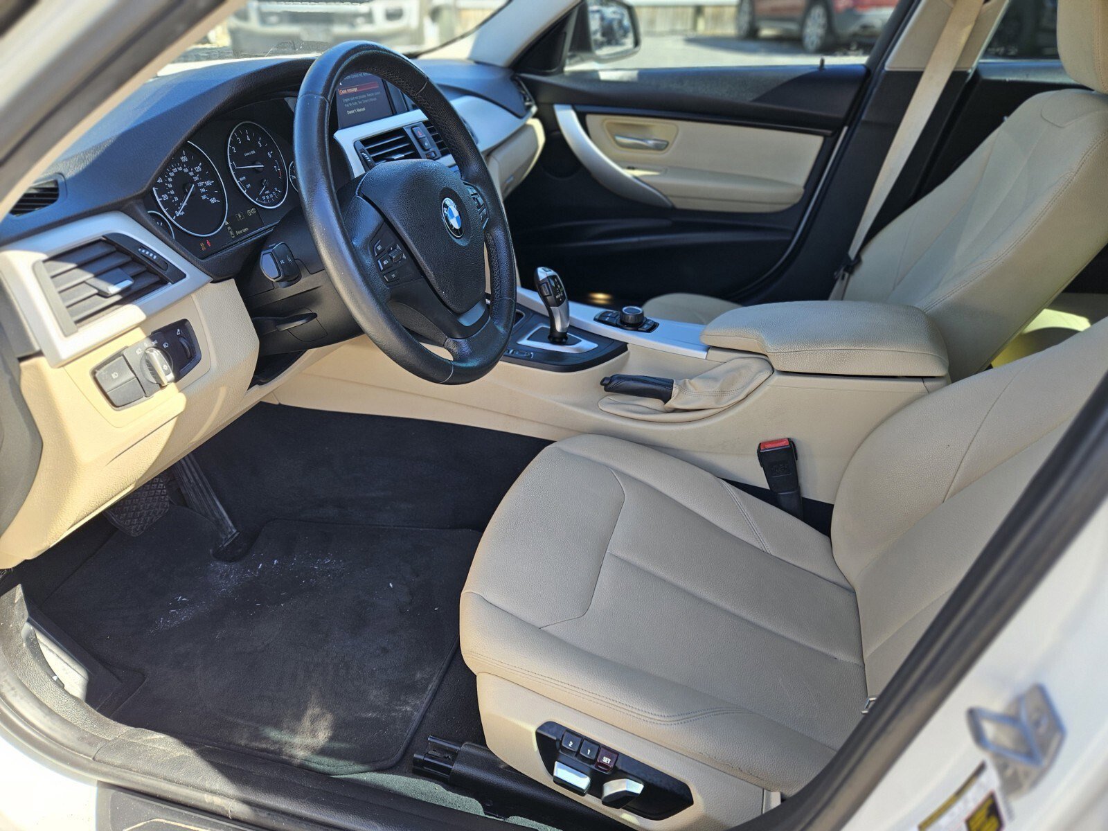 Used 2018 BMW 320i Sedan image 19