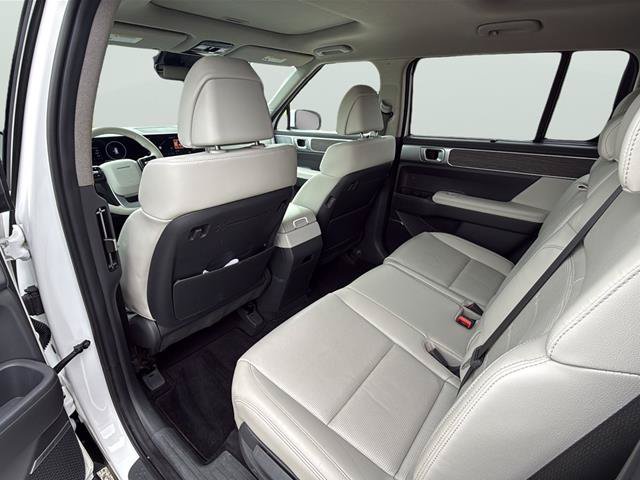 Used 2024 Hyundai Santa Fe Limited AWD/4WD image 17