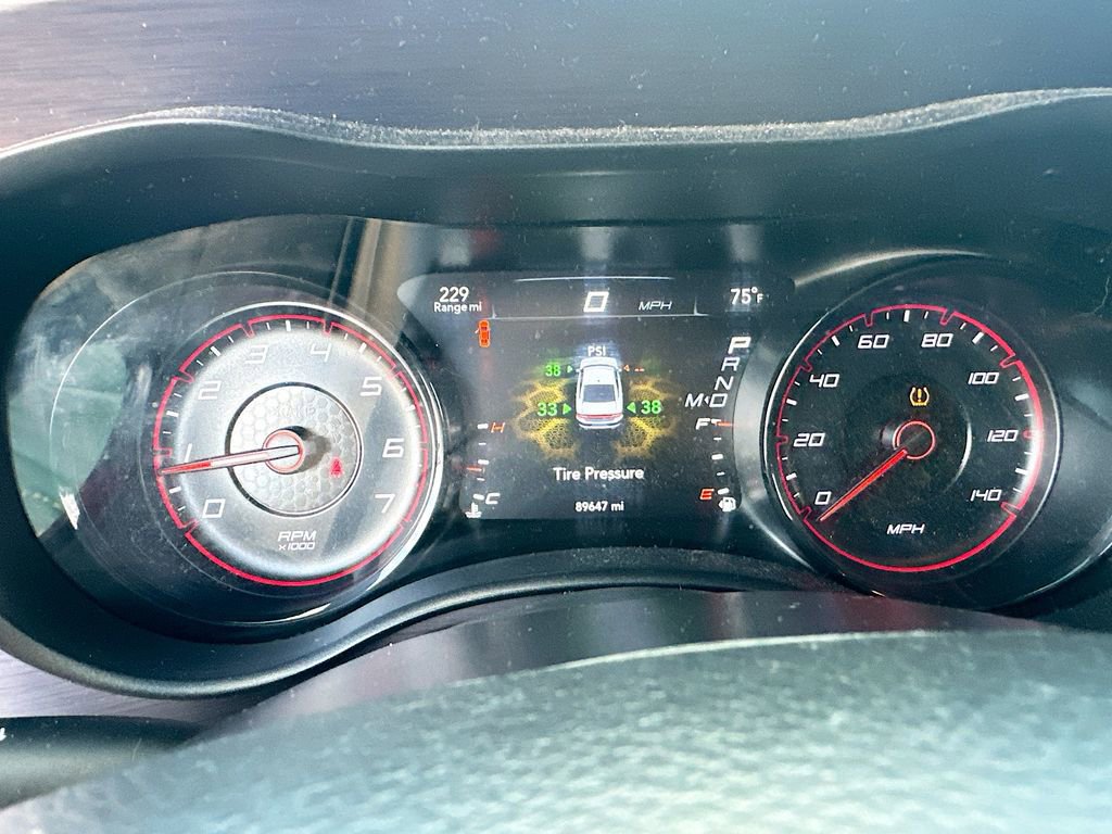 Used 2018 Dodge Charger SXT w/ Blacktop Package image 13