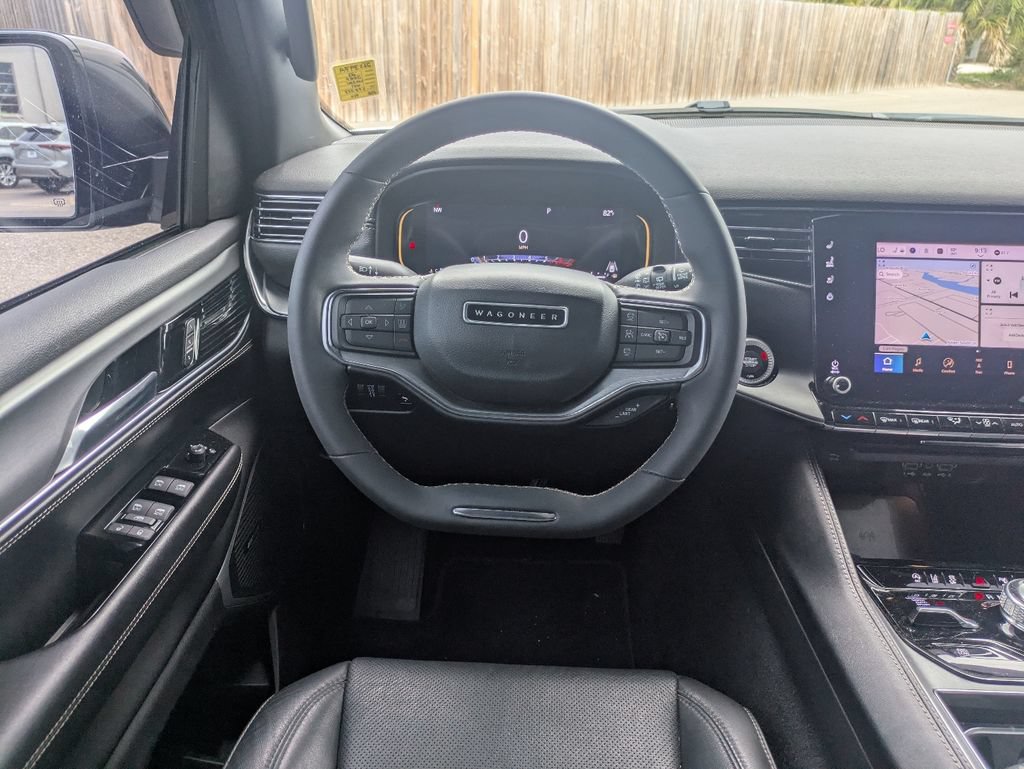 Used 2023 Jeep Wagoneer Series II AWD/4WD image 16