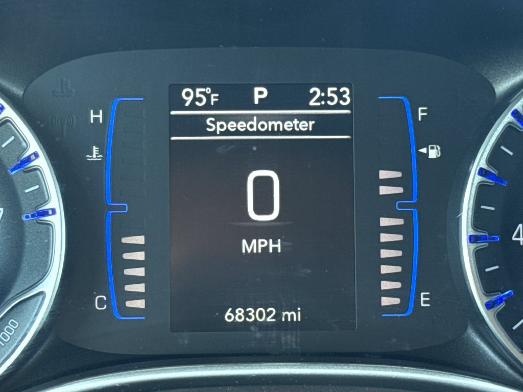 Used 2021 Chrysler Voyager Lxi FWD image 15