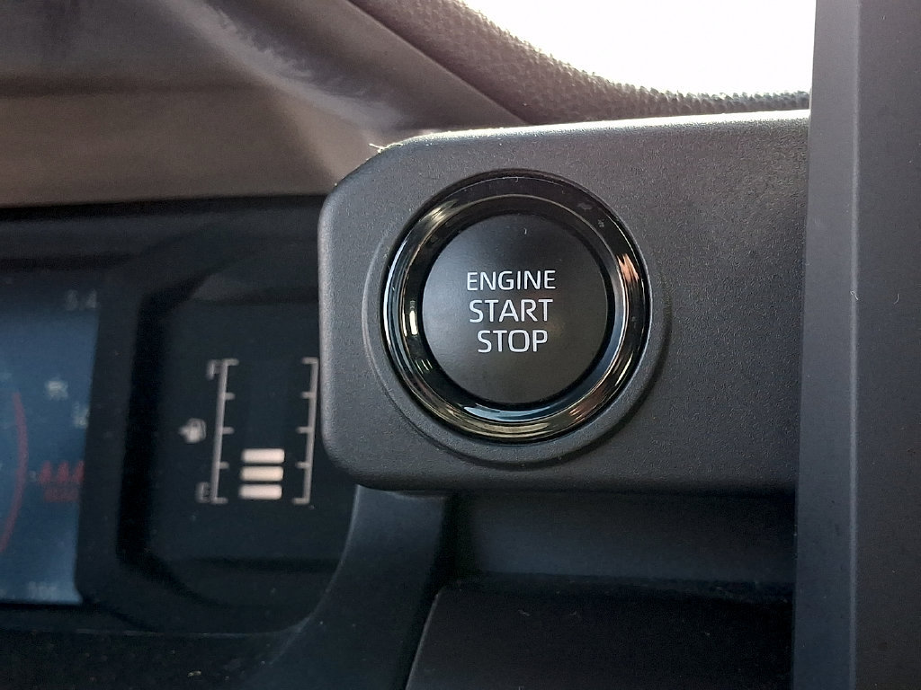 Used 2024 Toyota Tacoma SR5 AWD/4WD image 24