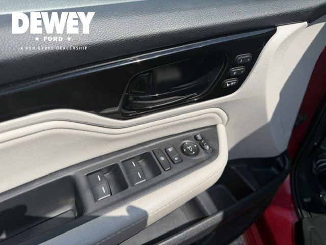 Used 2025 Honda Odyssey Elite image 11