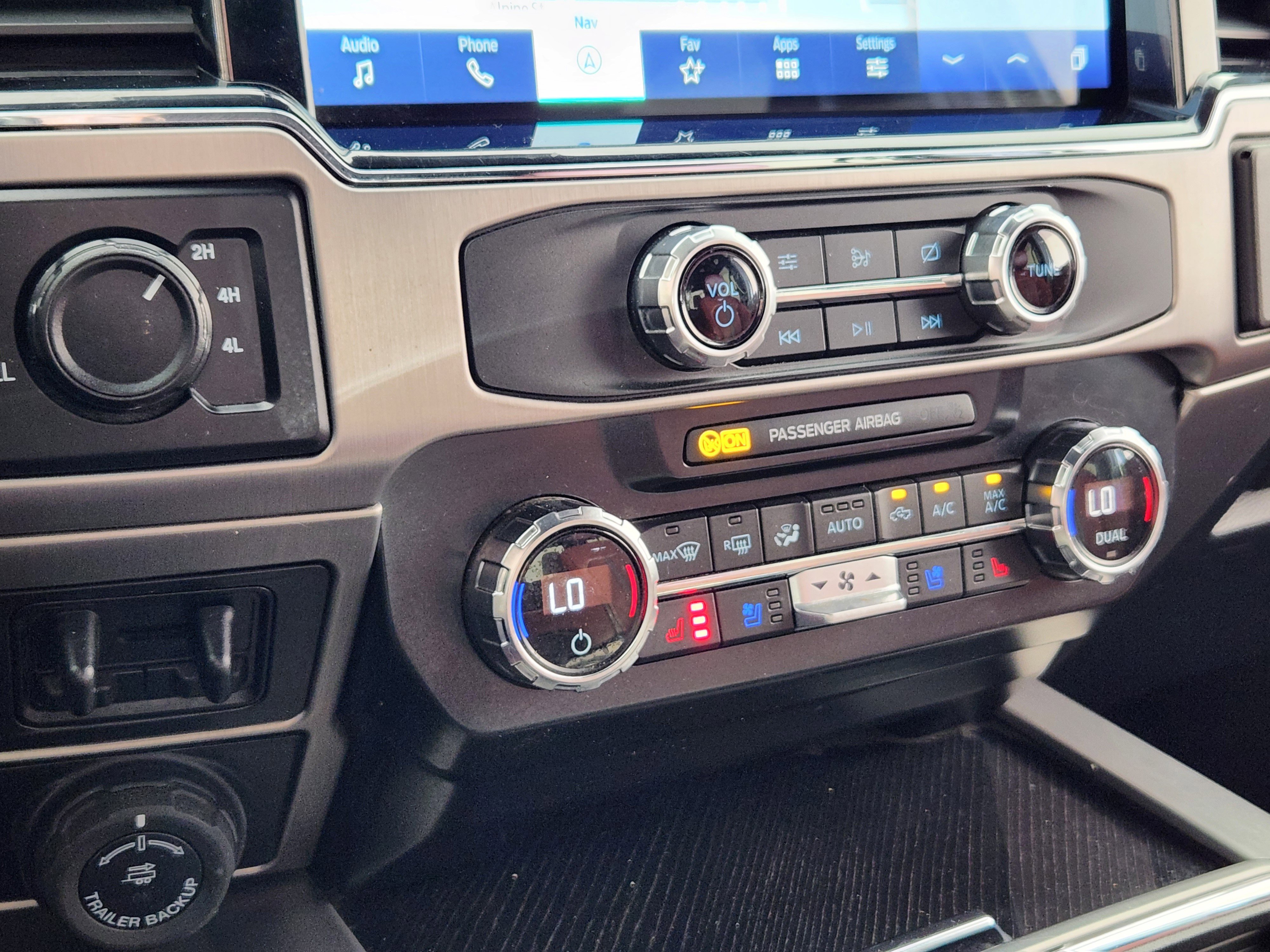 Certified 2022 Ford F350 Platinum image 24