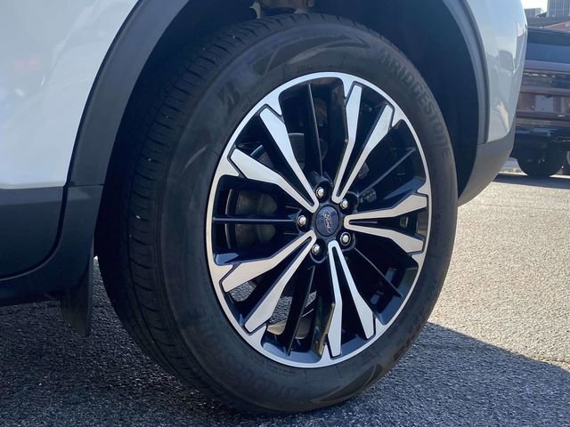 Certified 2022 Ford Escape SE w/ SE Sport Appearance Package AWD/4WD image 11