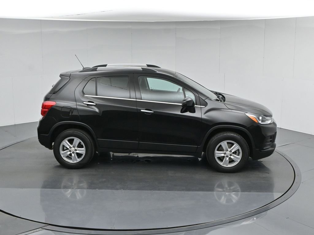 Used 2020 Chevrolet Trax LT w/ LT Convenience Package AWD/4WD image 42