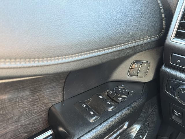 Certified 2021 Ford Expedition Limited image 24