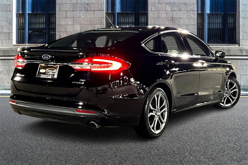 Certified 2017 Ford Fusion SE w/ Equipment Group 601A image 11