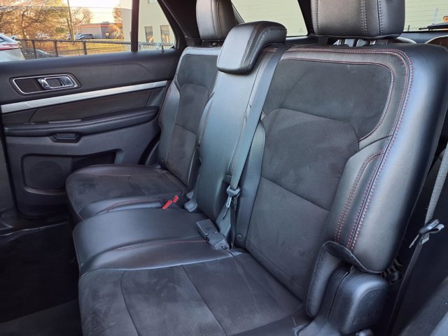 Certified 2018 Ford Explorer XLT w/ Equipment Group 202A image 10