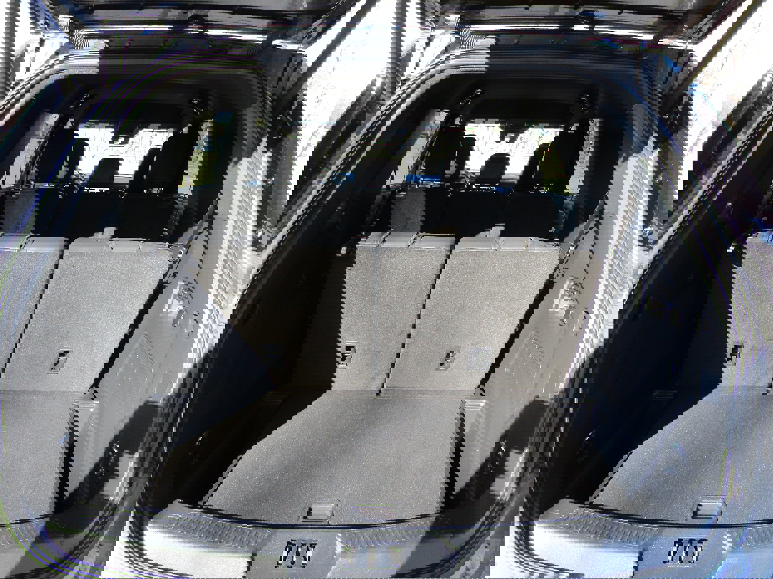 Certified 2025 Ford Explorer ST-Line w/ Premium Package image 14