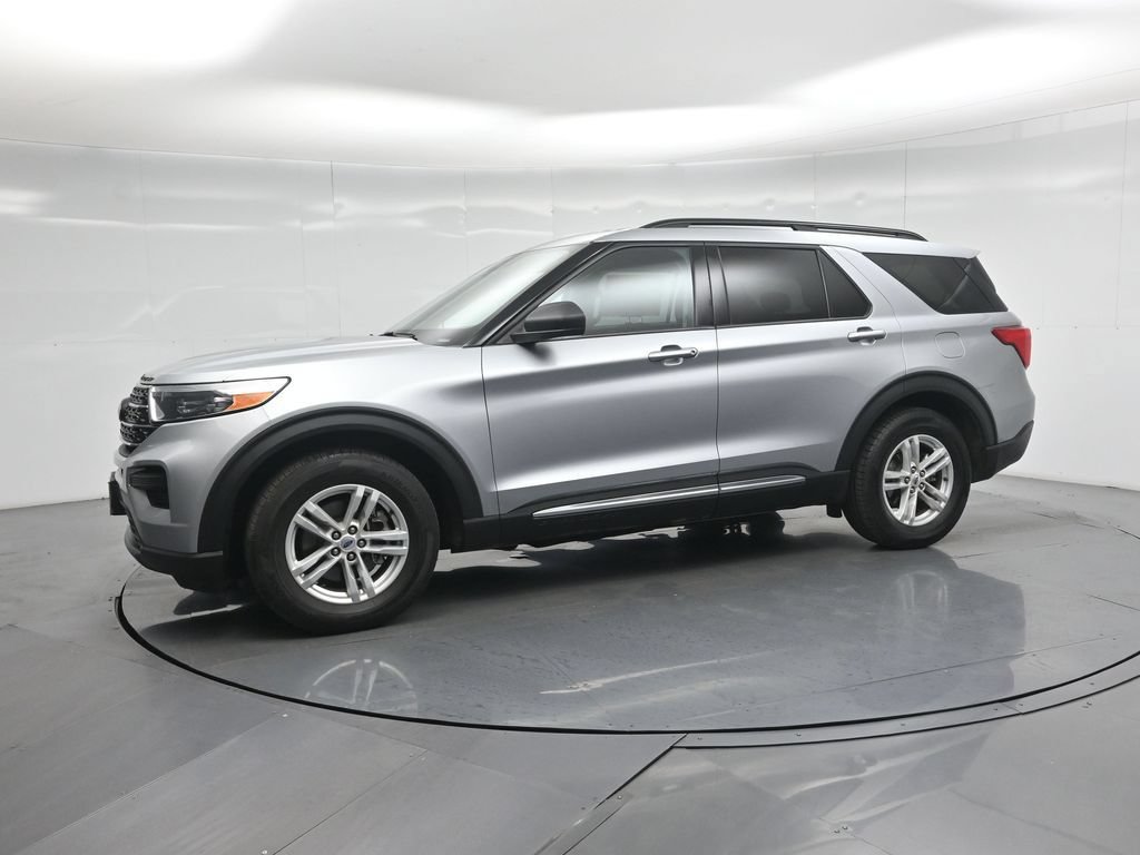 Certified 2022 Ford Explorer XLT RWD image 44
