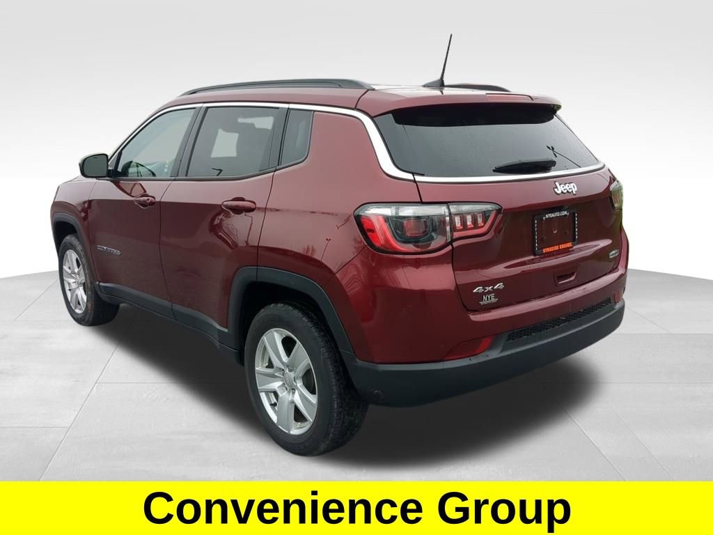 Used 2022 Jeep Compass Latitude w/ Convenience Group AWD/4WD image 3