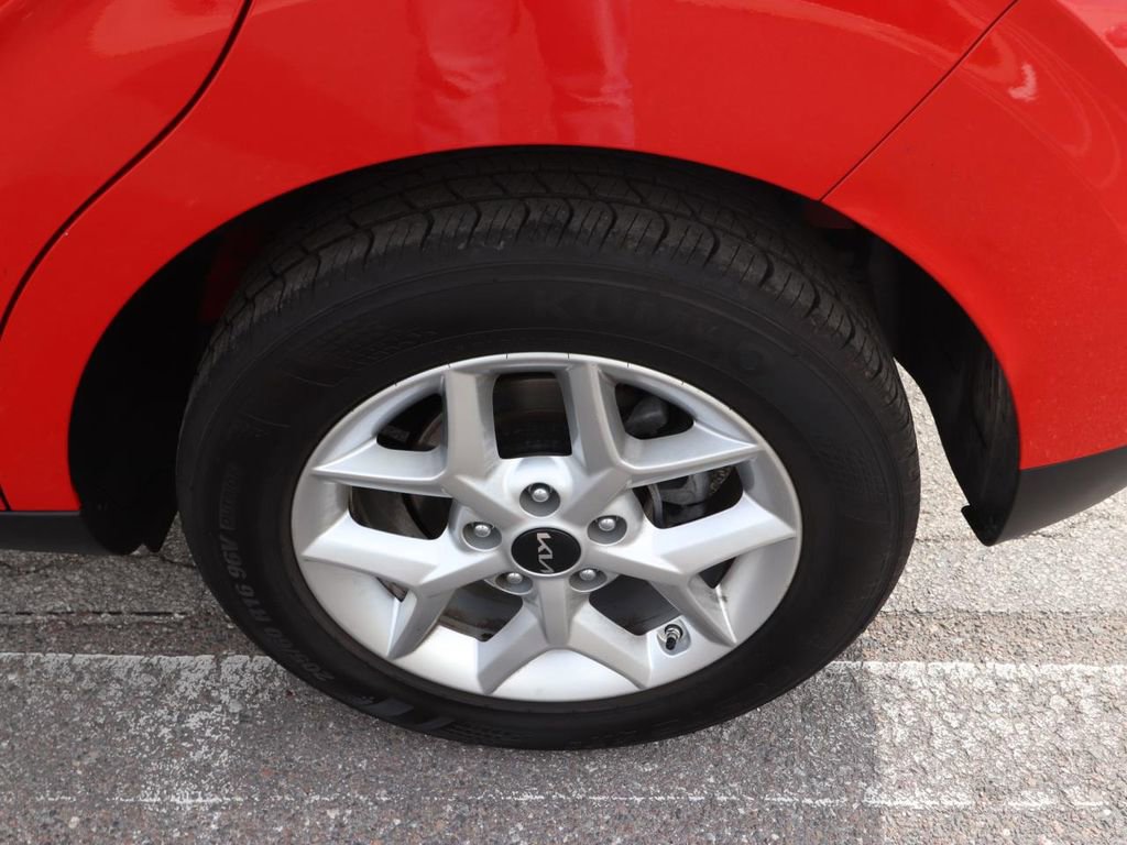 Used 2025 Kia Soul LX w/ LX Technology Package image 14