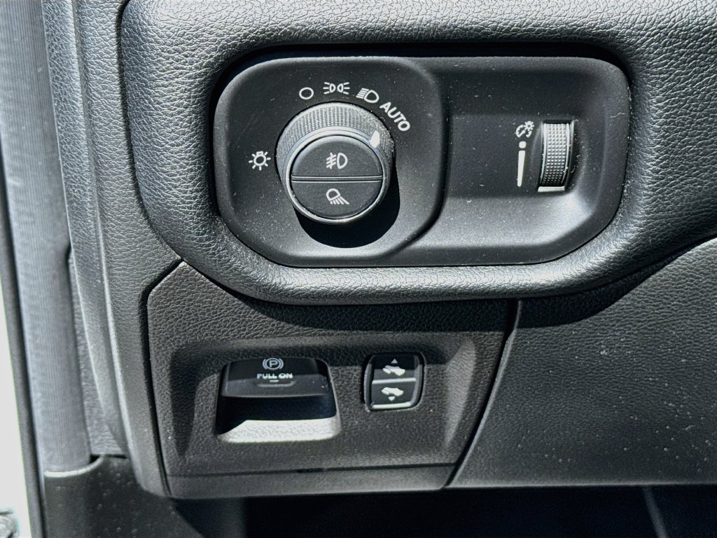 Used 2021 RAM 1500 Big Horn RWD image 10