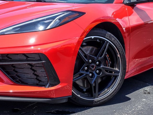 Used 2024 Chevrolet Corvette Stingray Preferred Cpe w/ Z51 Performance Package RWD image 4