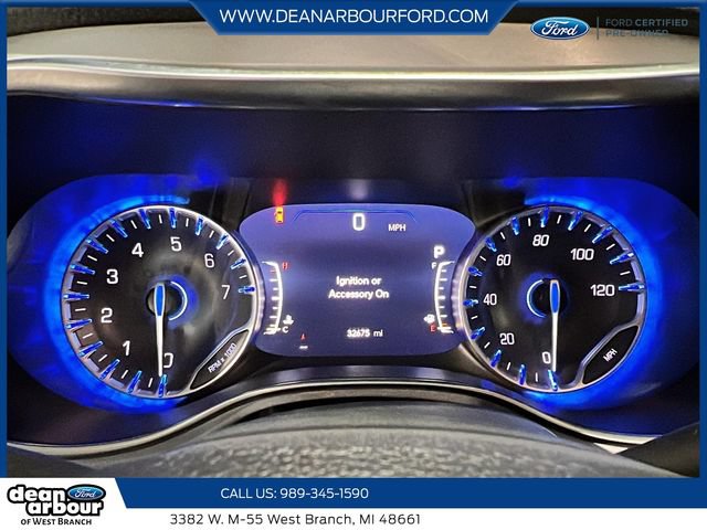 Used 2025 Chrysler Pacifica Limited FWD image 13