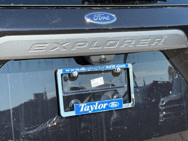 Certified 2023 Ford Explorer XLT w/ Equipment Group 202A AWD/4WD image 30