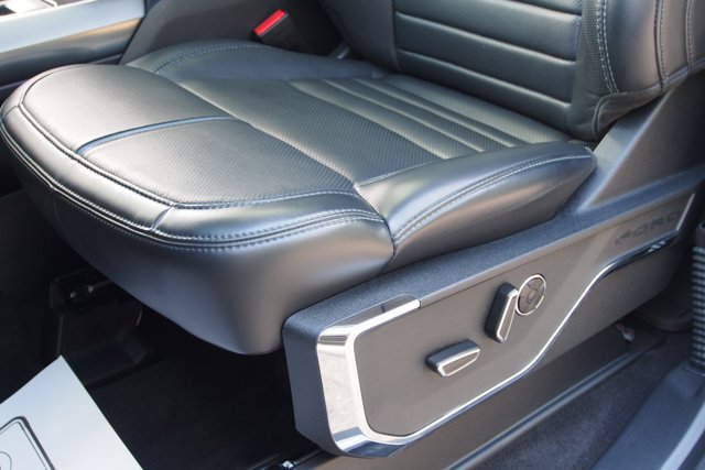 Certified 2025 Ford F150 Platinum w/ Equipment Group 702A High image 17