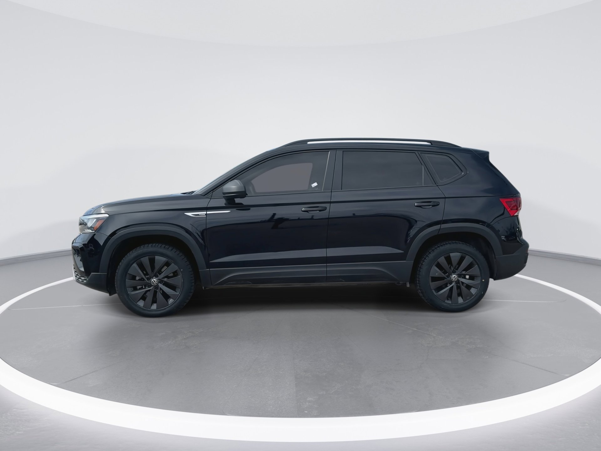 Used 2023 Volkswagen Taos S image 5