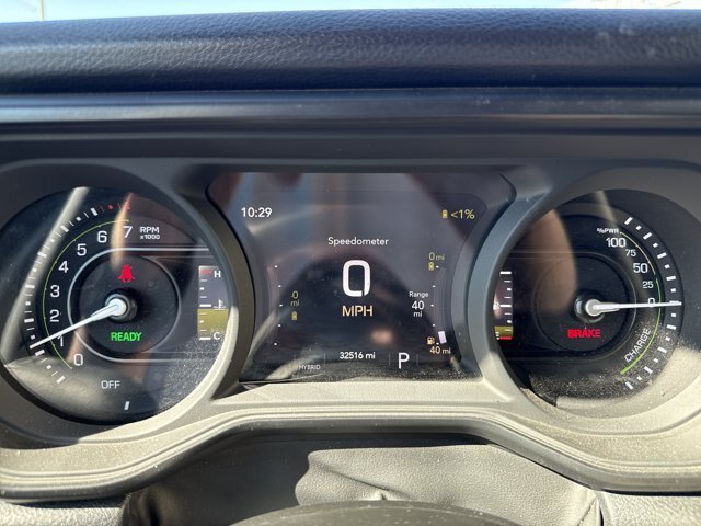 Used 2024 Jeep Wrangler Unlimited AWD/4WD image 17