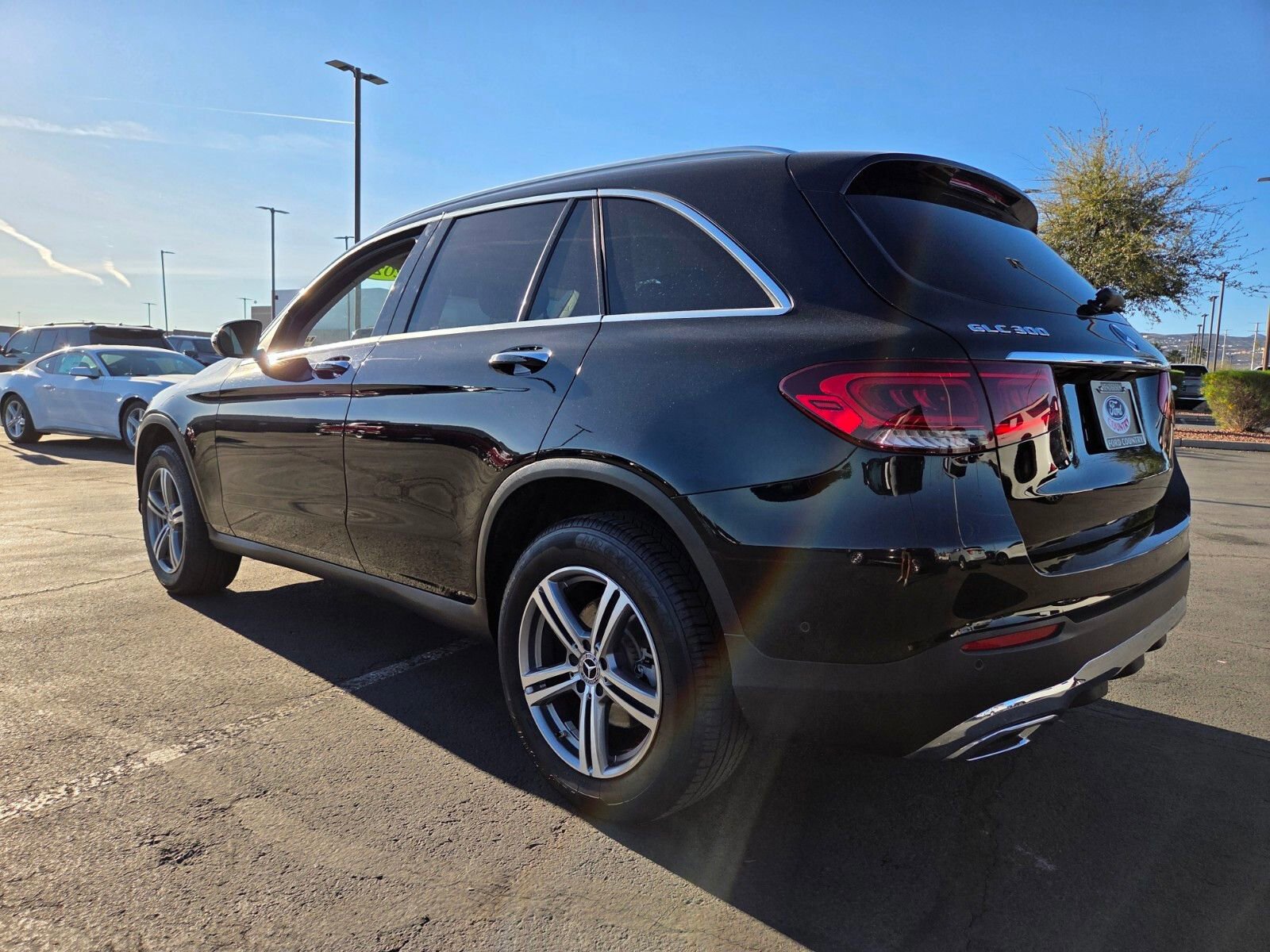 Used 2022 Mercedes-Benz GLC 300 image 3