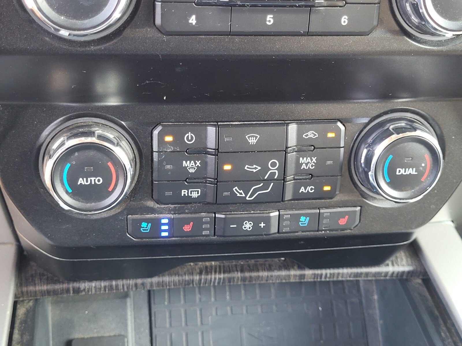 Certified 2021 Ford F250 Lariat w/ Lariat Ultimate Package image 23