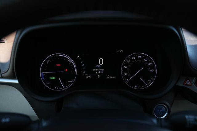Used 2021 Toyota Sienna Platinum FWD image 40