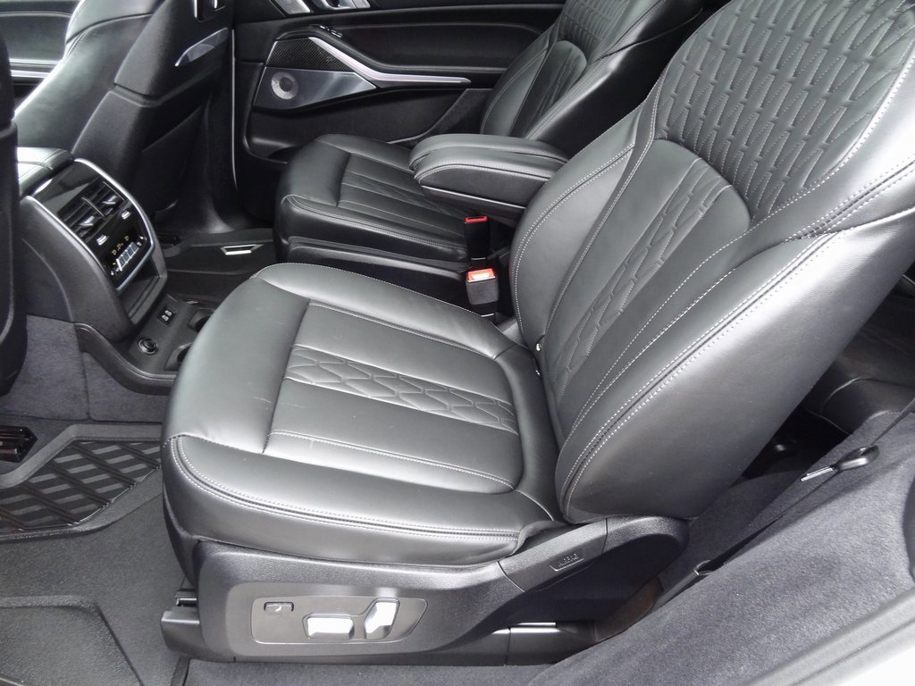 Used 2024 BMW X7 M60i w/ Executive Package image 14