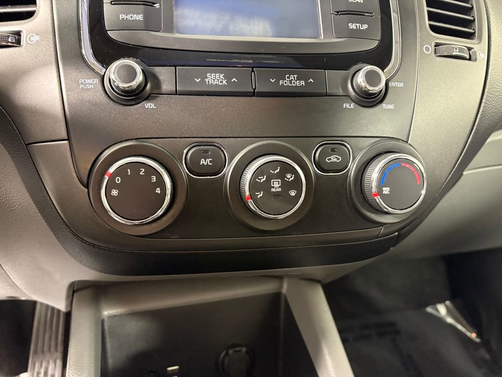 Used 2018 Kia Forte LX w/ LX Rear Camera Package image 19