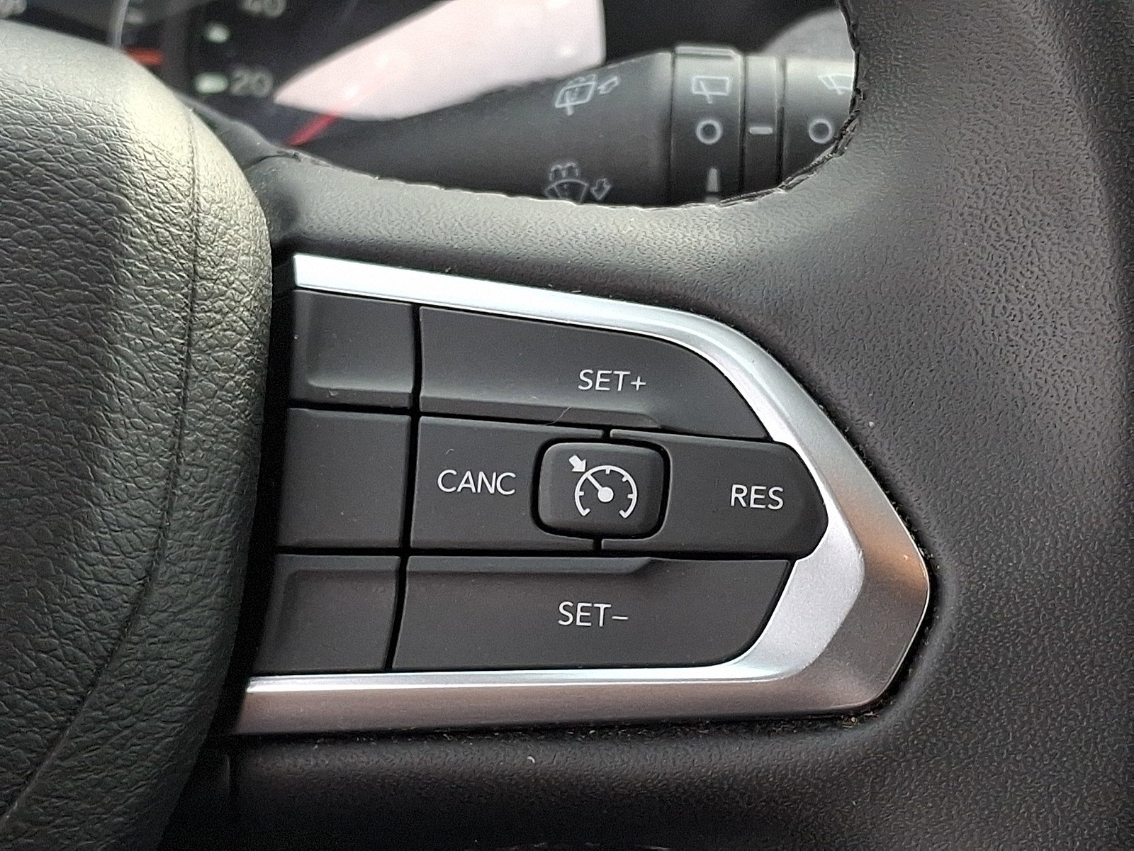 Used 2024 Jeep Compass Latitude image 20