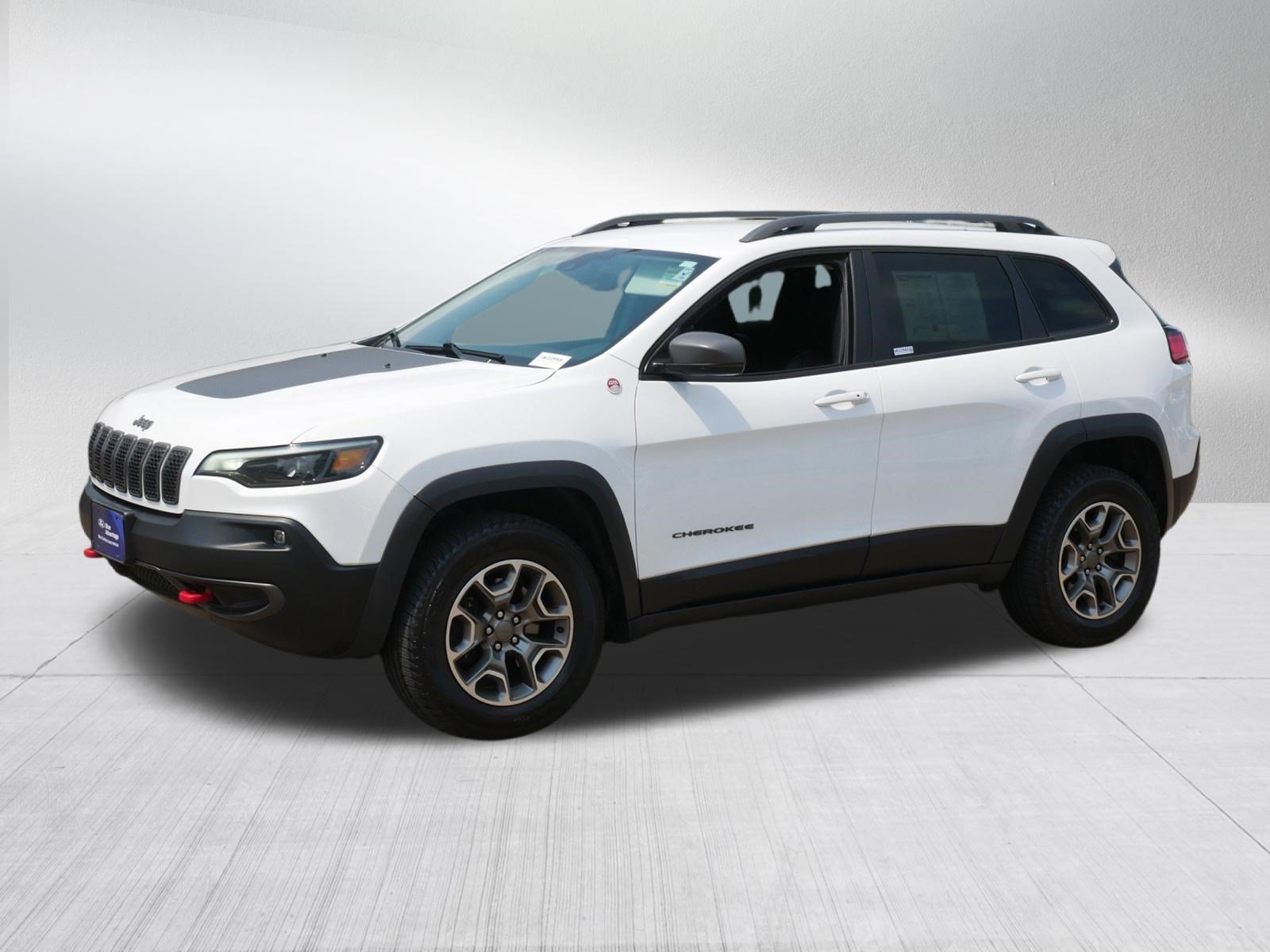 Used 2021 Jeep Cherokee Trailhawk AWD/4WD image 3