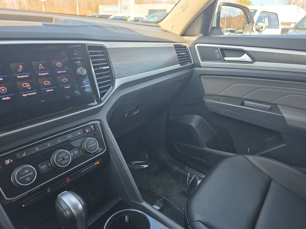 Used 2023 Volkswagen Atlas SE image 41