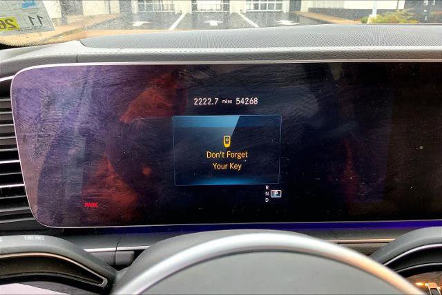 Used 2020 Mercedes-Benz GLS 450 4MATIC image 25