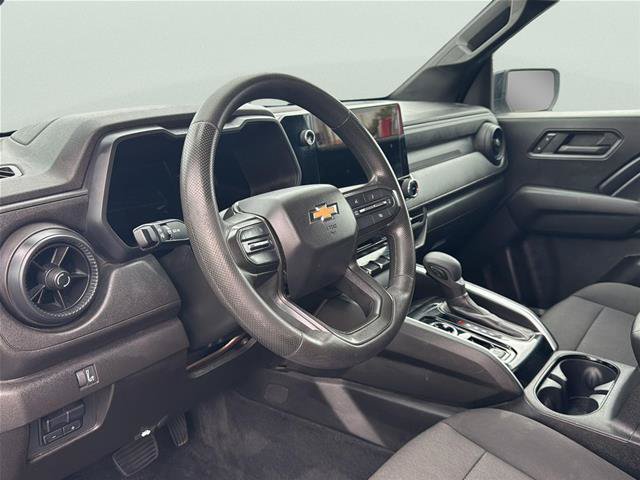 Used 2023 Chevrolet Colorado W/T w/ WT Convenience Package II AWD/4WD image 9