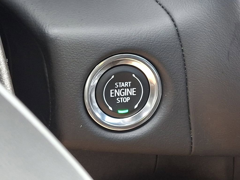 Used 2023 Chevrolet Tahoe Premier w/ Advanced Technology Package image 25