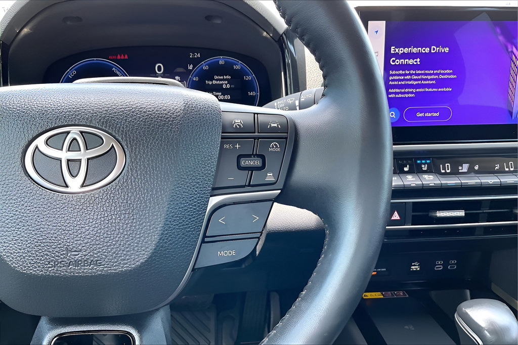 Used 2025 Toyota Camry XLE w/ Premium Plus Package AWD/4WD image 11