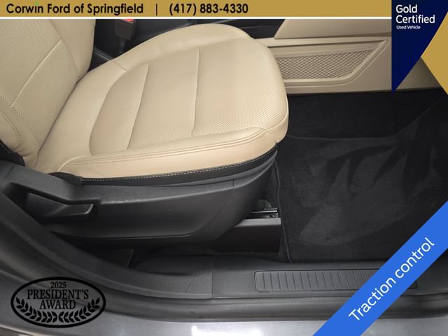 Certified 2022 Ford Escape SEL w/ Technology Package FWD image 11