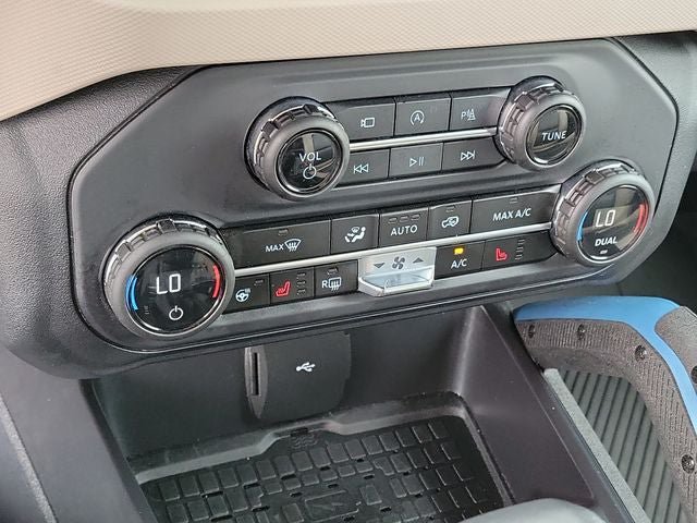 Certified 2024 Ford Bronco Wildtrak AWD/4WD image 16