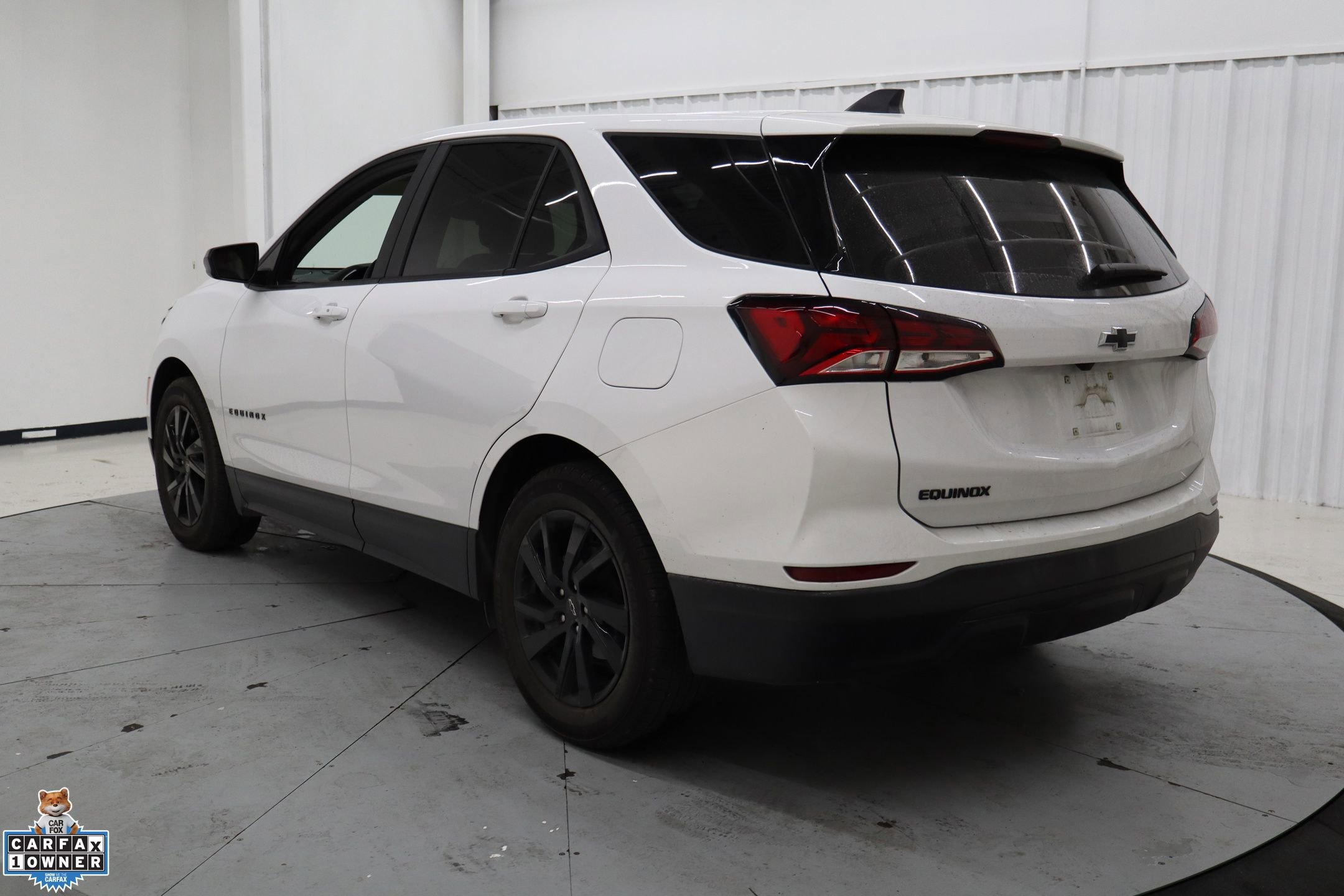 Used 2023 Chevrolet Equinox LS w/ LS Convenience Package image 8