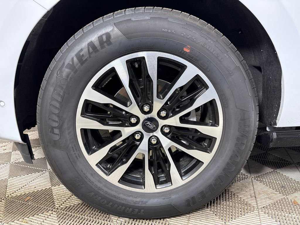 Certified 2025 Ford Expedition Platinum image 14