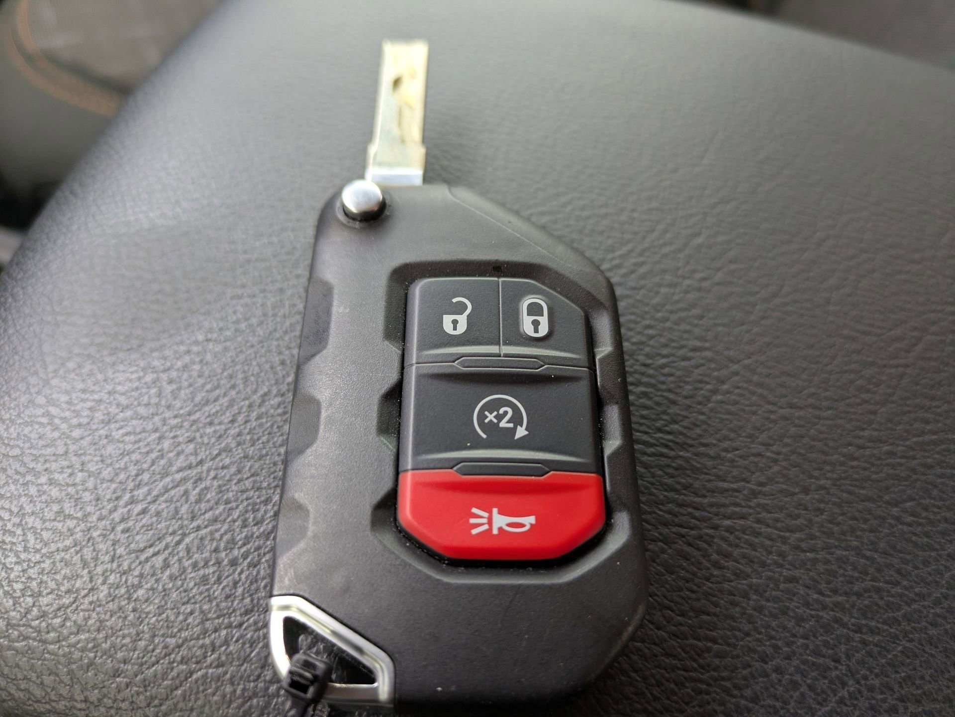 Used 2024 Jeep Gladiator Mojave w/ Convenience Group image 33