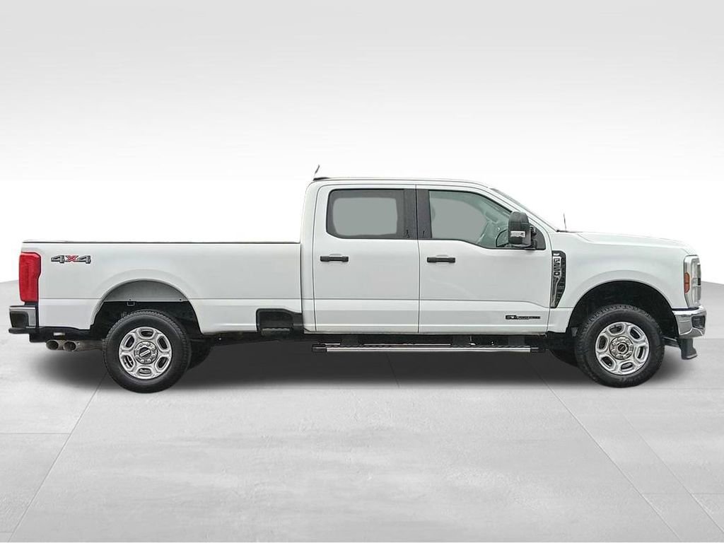 Certified 2025 Ford F250 XLT image 3