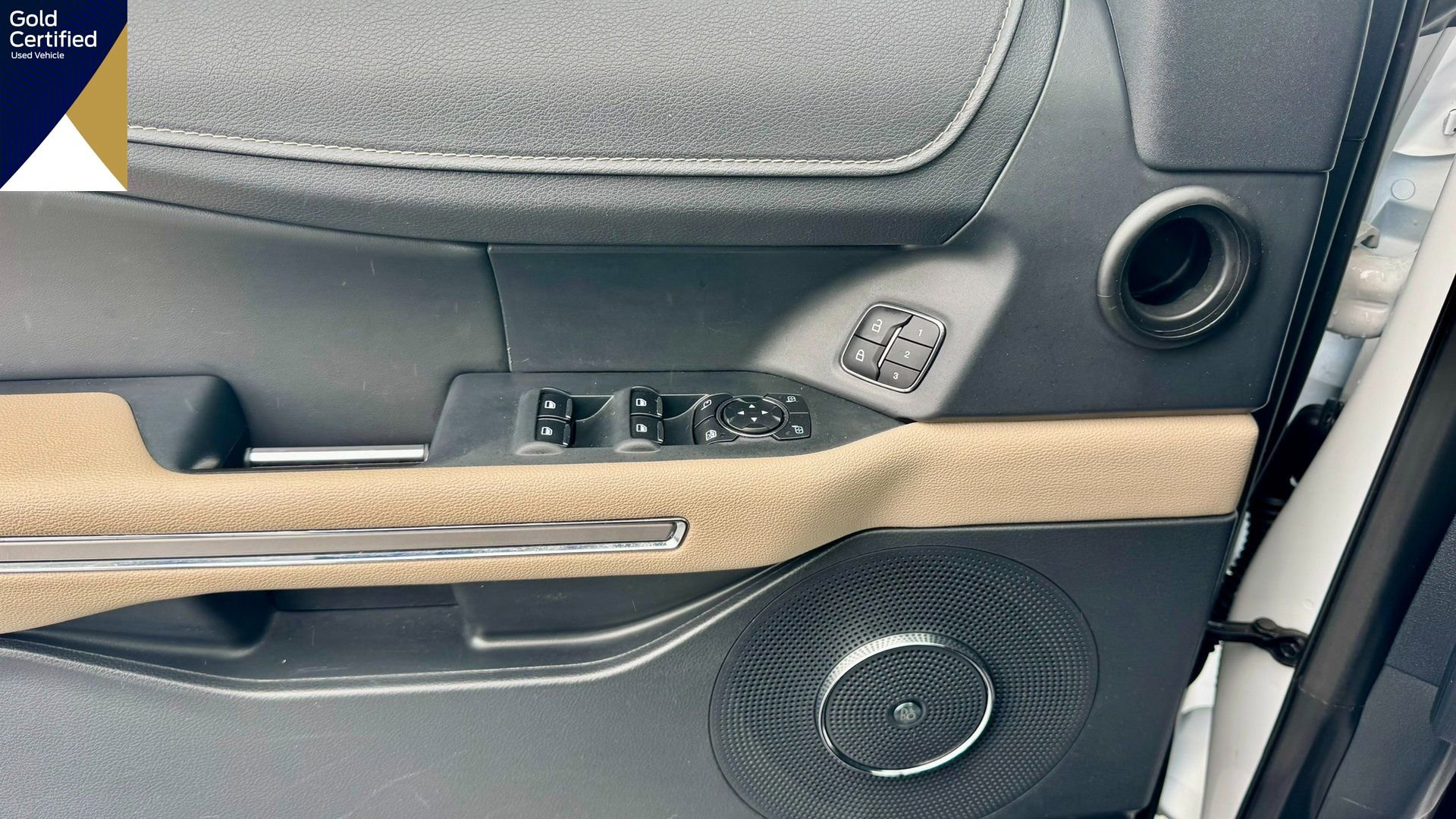 Certified 2024 Ford Expedition Limited image 35