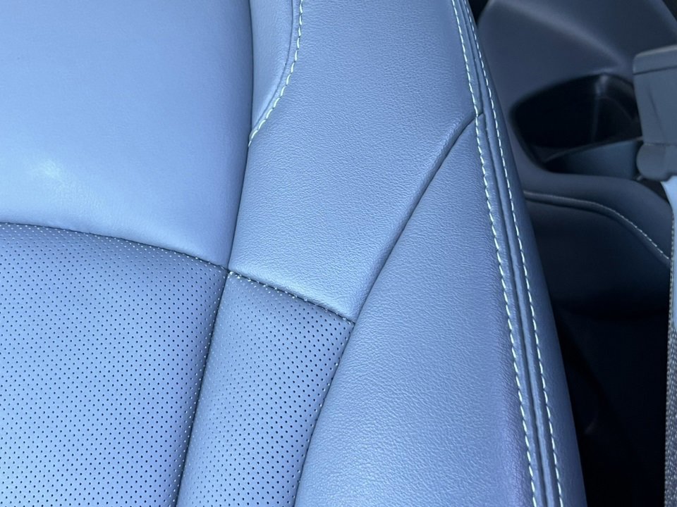 Used 2022 Buick Enclave Essence w/ Experience Buick Package image 21