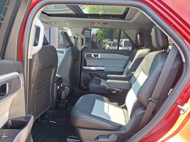 Certified 2023 Ford Explorer XLT w/ Equipment Group 202A AWD/4WD image 12
