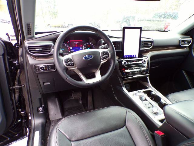 Certified 2023 Ford Explorer Limited w/ Limited Technology Package AWD/4WD image 17