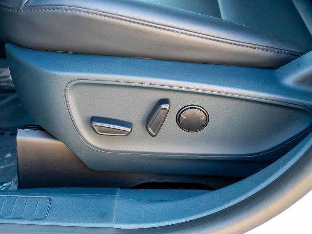 Certified 2024 Ford Maverick Lariat w/ Black Appearance Package image 18