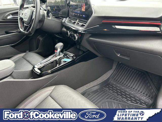 Used 2025 Chevrolet Trax RS w/ Driver Confidence Package FWD image 22