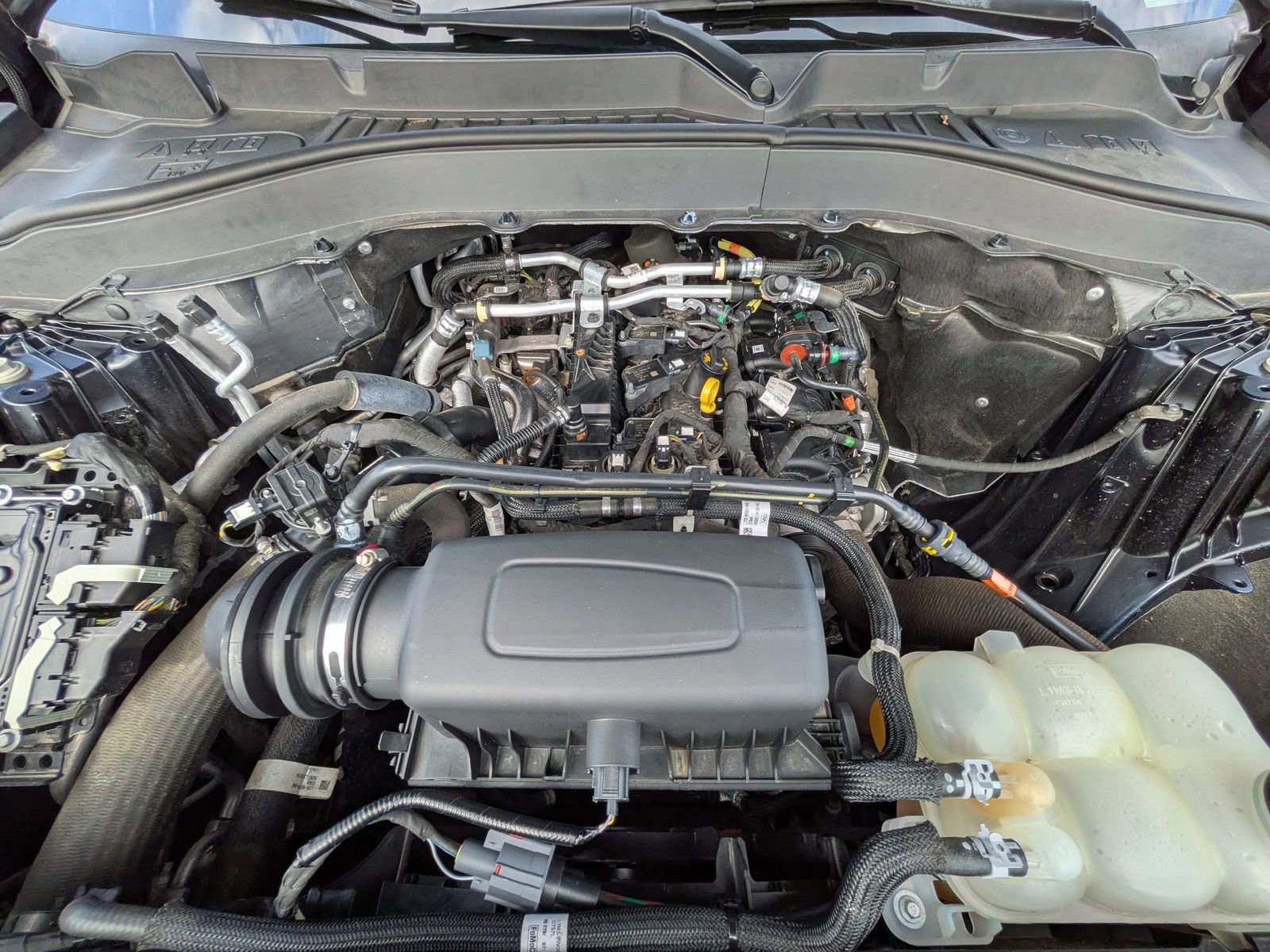 Certified 2021 Ford Explorer XLT w/ Equipment Group 202A image 10